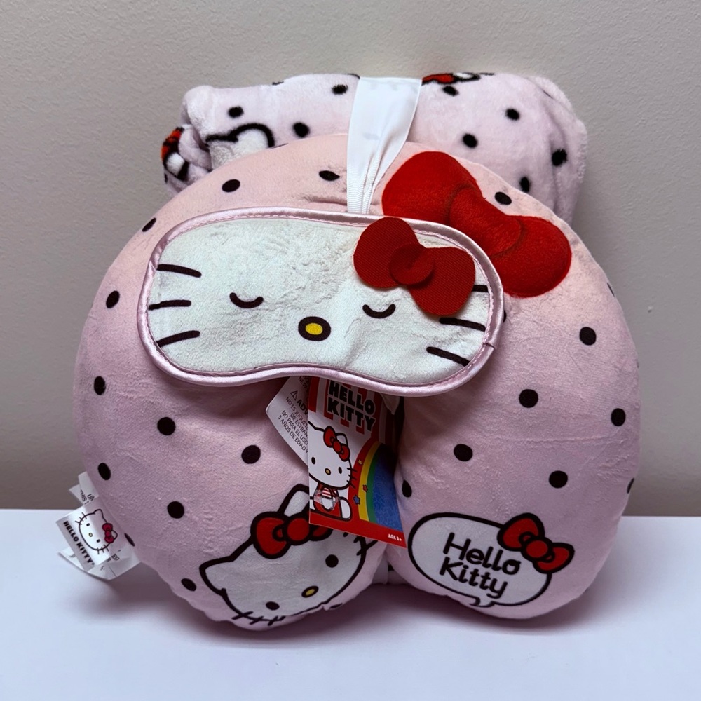 NWT Hello Kitty Pink 3-Piece Travel Set, blanket, eye mask, & neck pillow